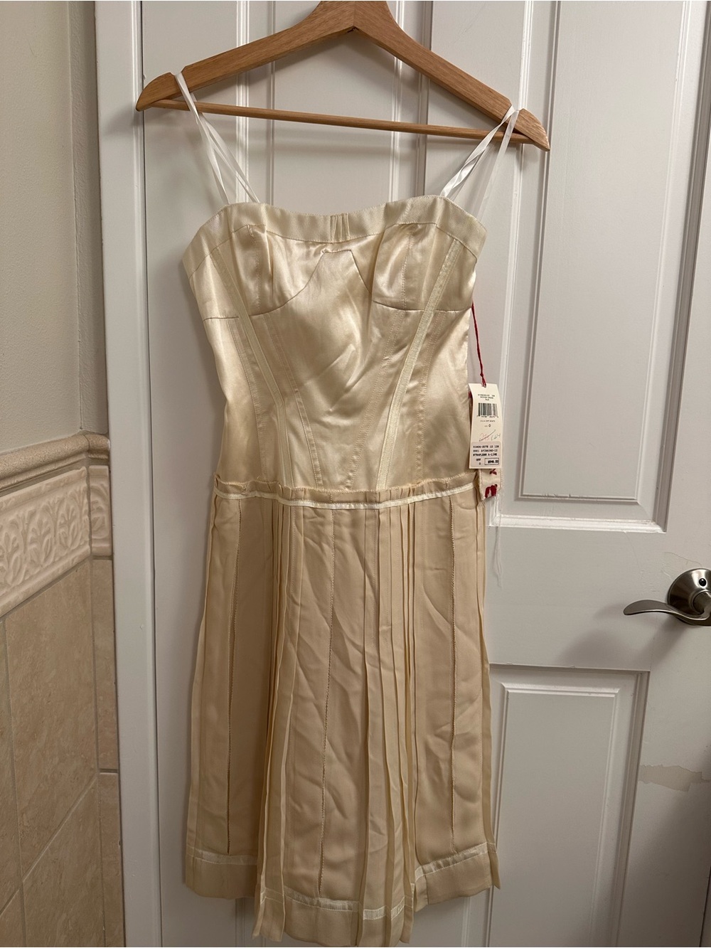 Bang max aria runway ivory satin Strapless Dress.  New with tag, price over 500.